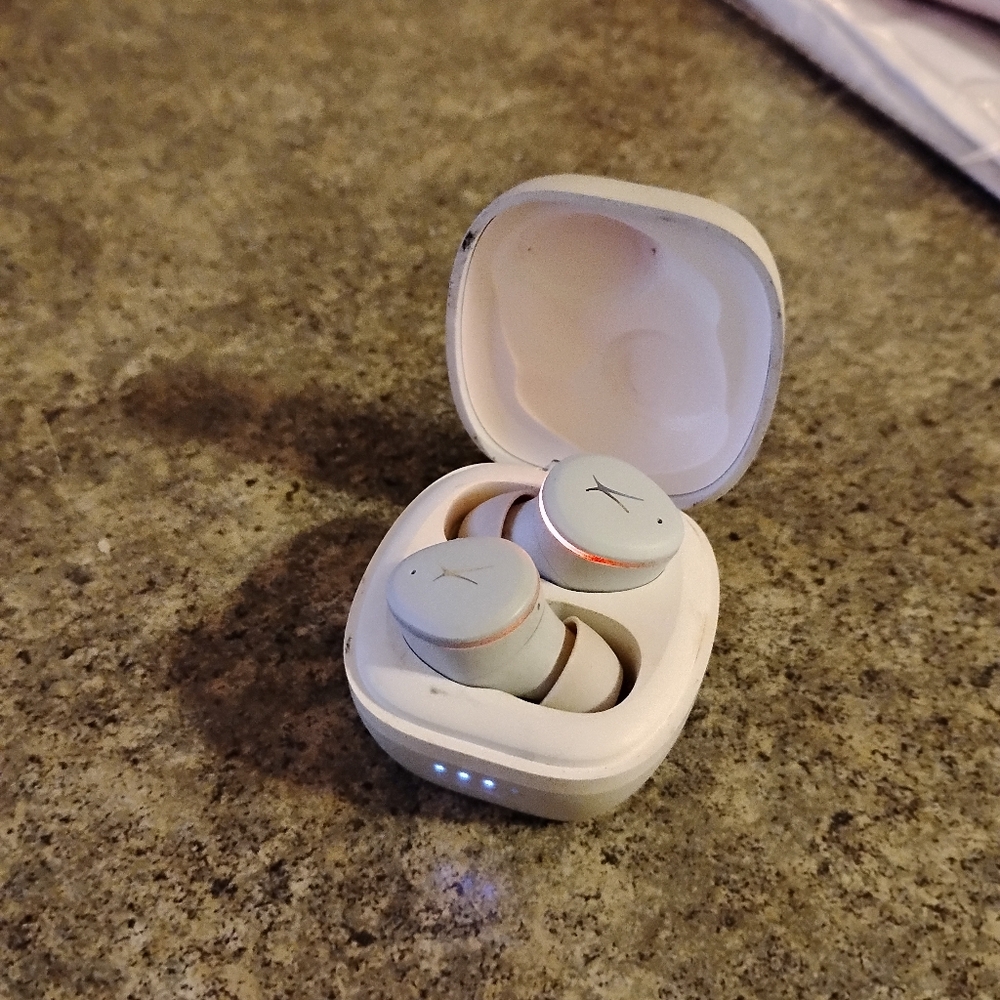 Earbuds